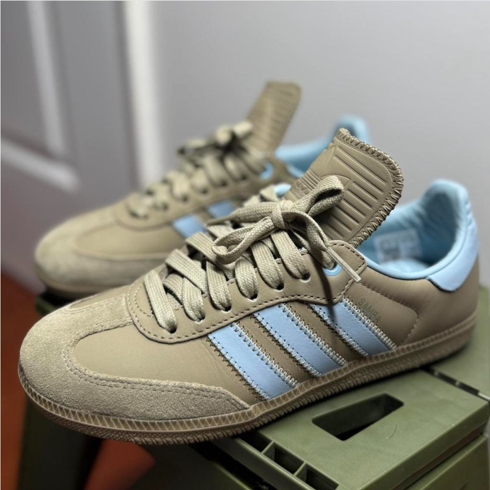 Adidas Men's Beige and Sky Blue Sneakers